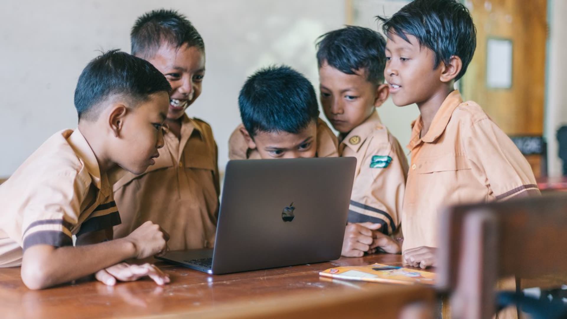 Selamat Datang di SMK Uji MSE17LYU